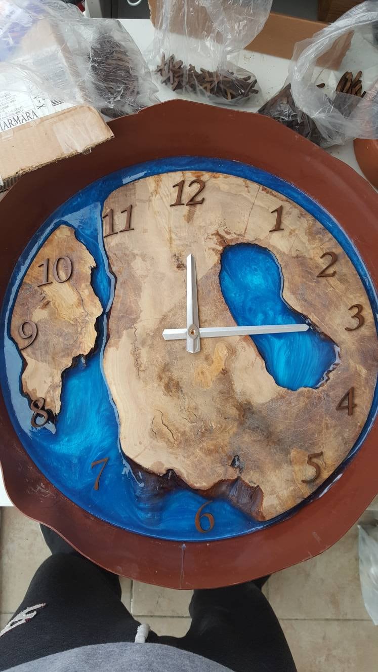 Metallic Color Epoxy & Olive Wood Wall Clock resinwoodliving