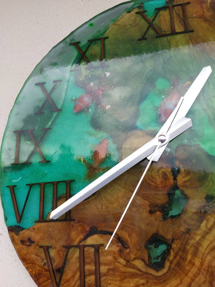 Aquarium Epoxy & Olive Wood Wall Clock Wholesale vendor
