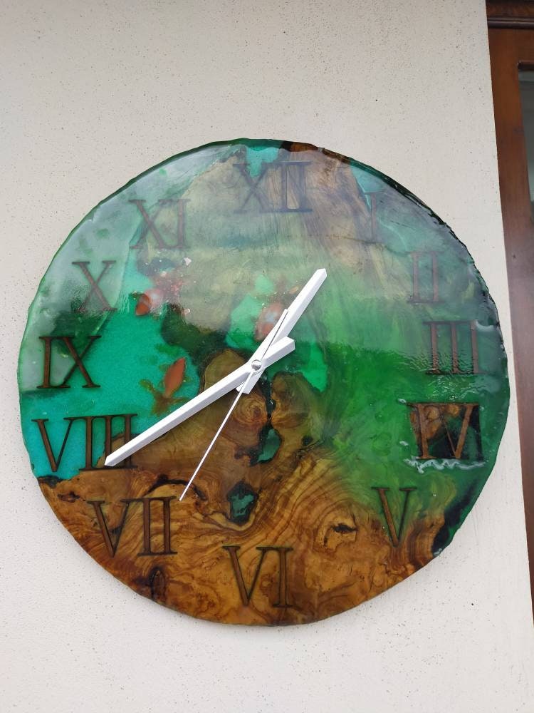 Aquarium Epoxy & Olive Wood Wall Clock Wholesale vendor