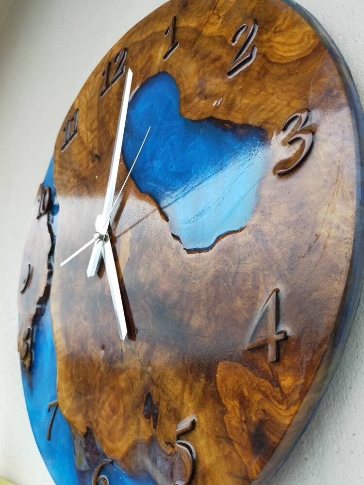 Metallic Color Epoxy & Olive Wood Wall Clock resinwoodliving