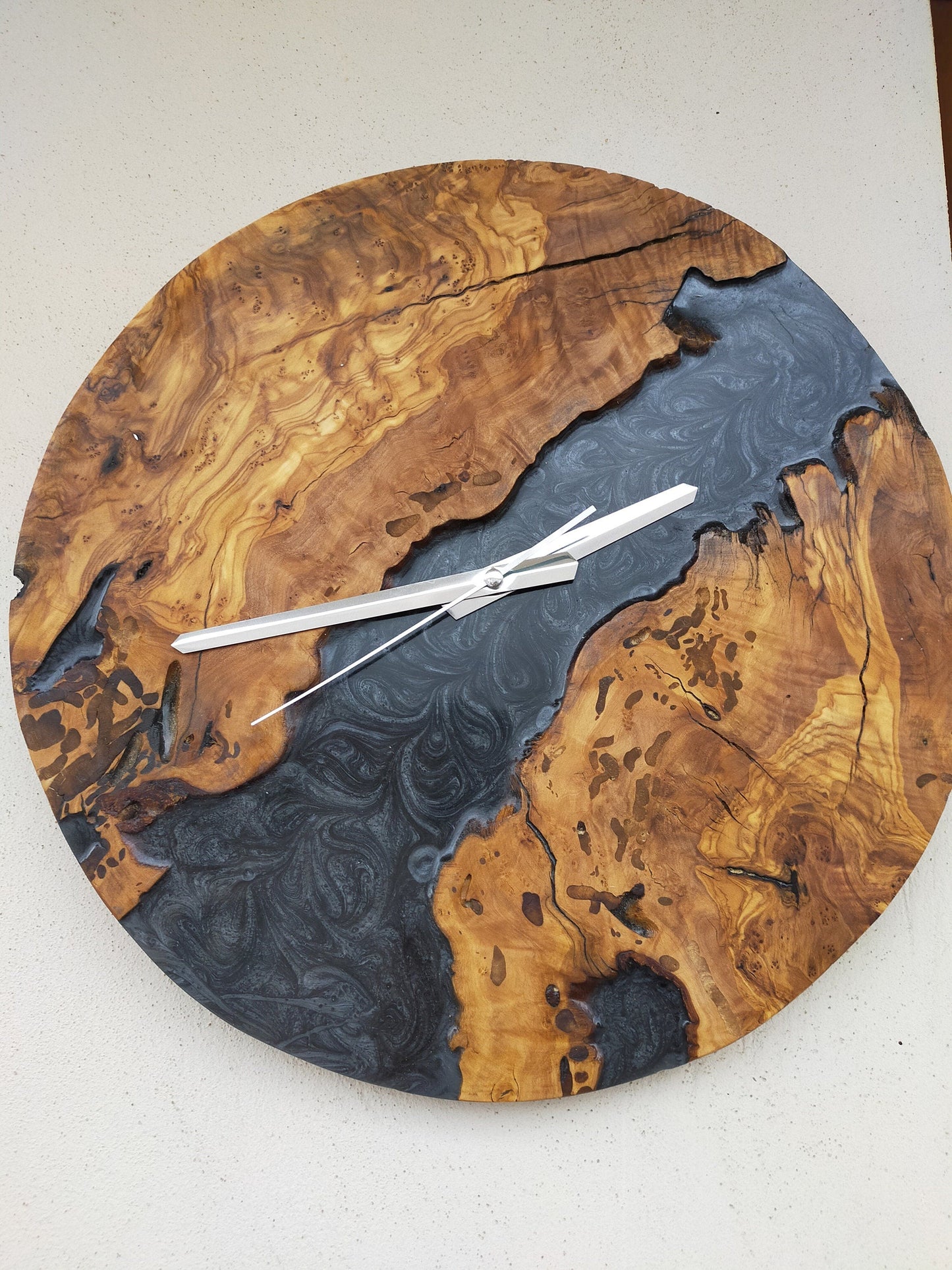 Metallic Color Epoxy & Olive Wood Wall Clock resinwoodliving