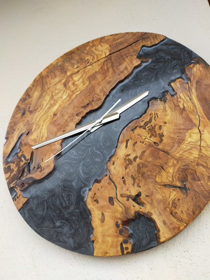 Metallic Color Epoxy & Olive Wood Wall Clock resinwoodliving