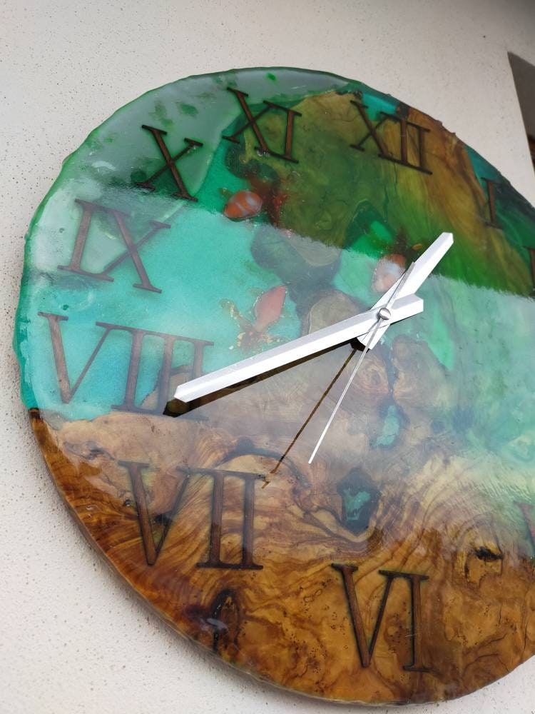 Aquarium Epoxy & Olive Wood Wall Clock Wholesale vendor