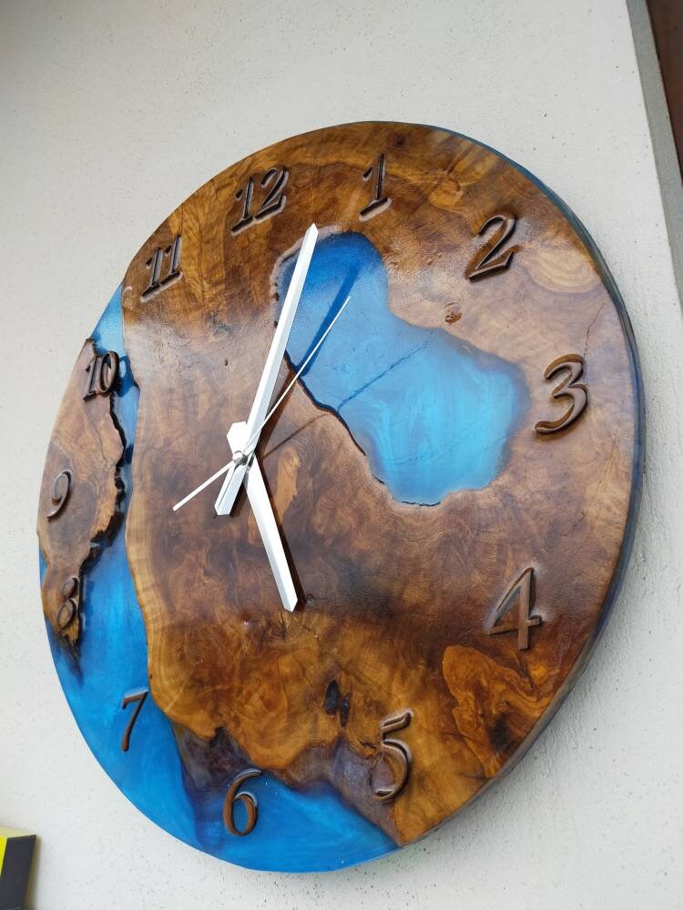 Metallic Color Epoxy & Olive Wood Wall Clock resinwoodliving