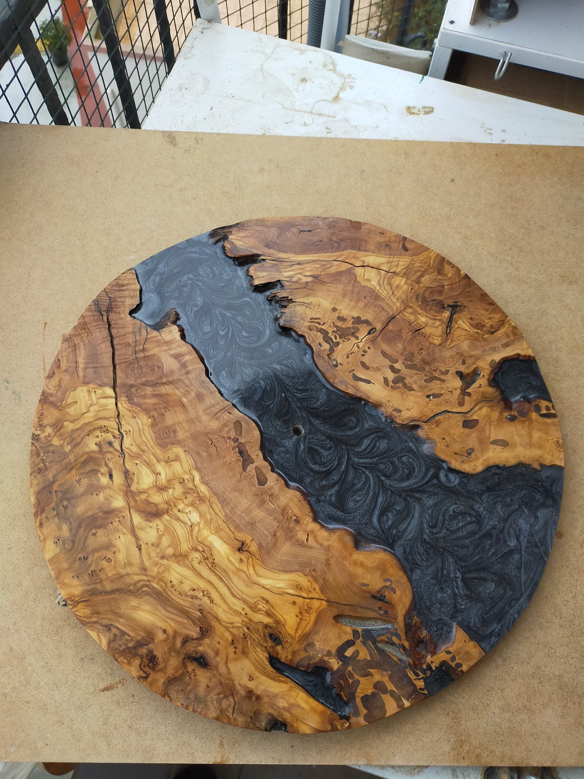 Metallic Color Epoxy & Olive Wood Wall Clock resinwoodliving