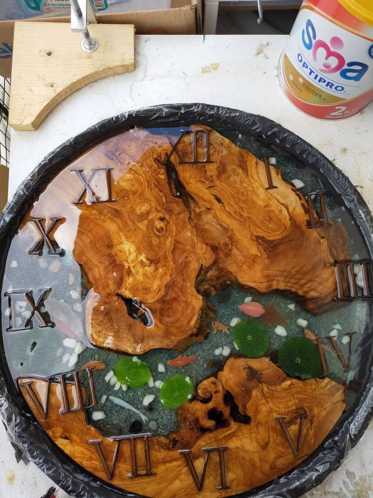 Aquarium Epoxy & Olive Wood Wall Clock Wholesale vendor