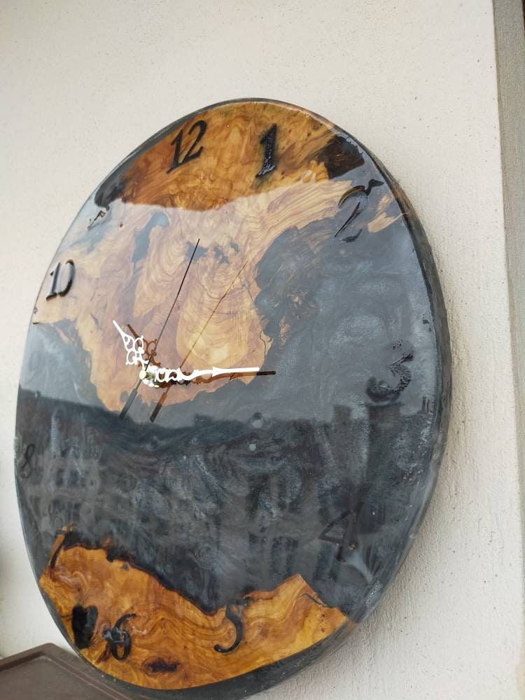 Metallic Color Epoxy & Olive Wood Wall Clock resinwoodliving