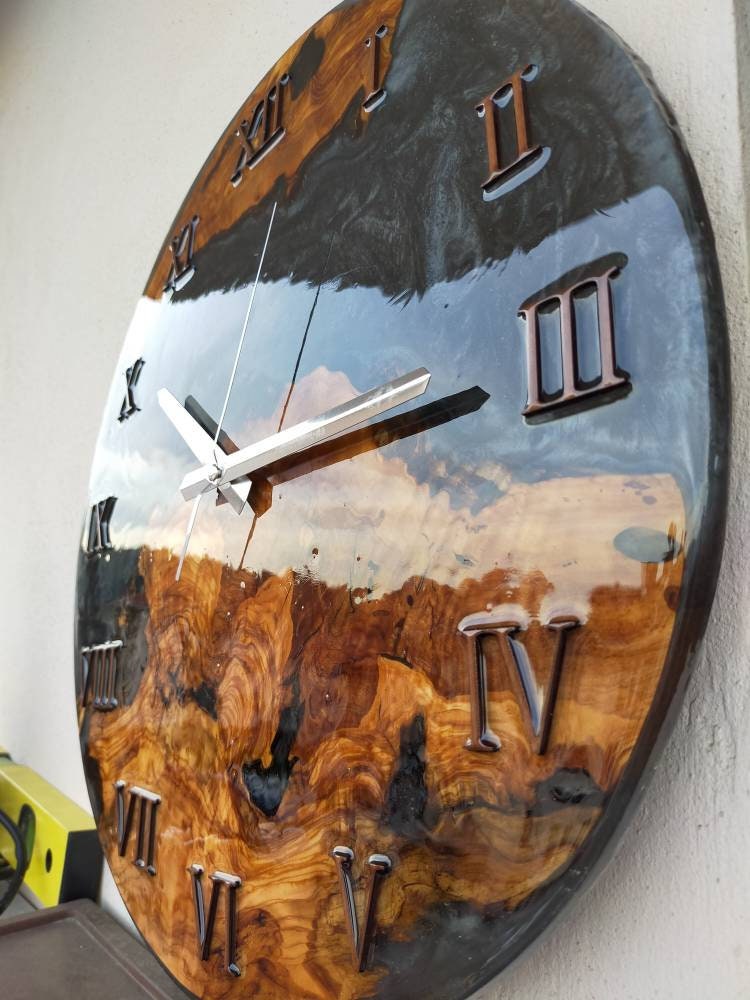 Metallic Color Epoxy & Olive Wood Wall Clock resinwoodliving