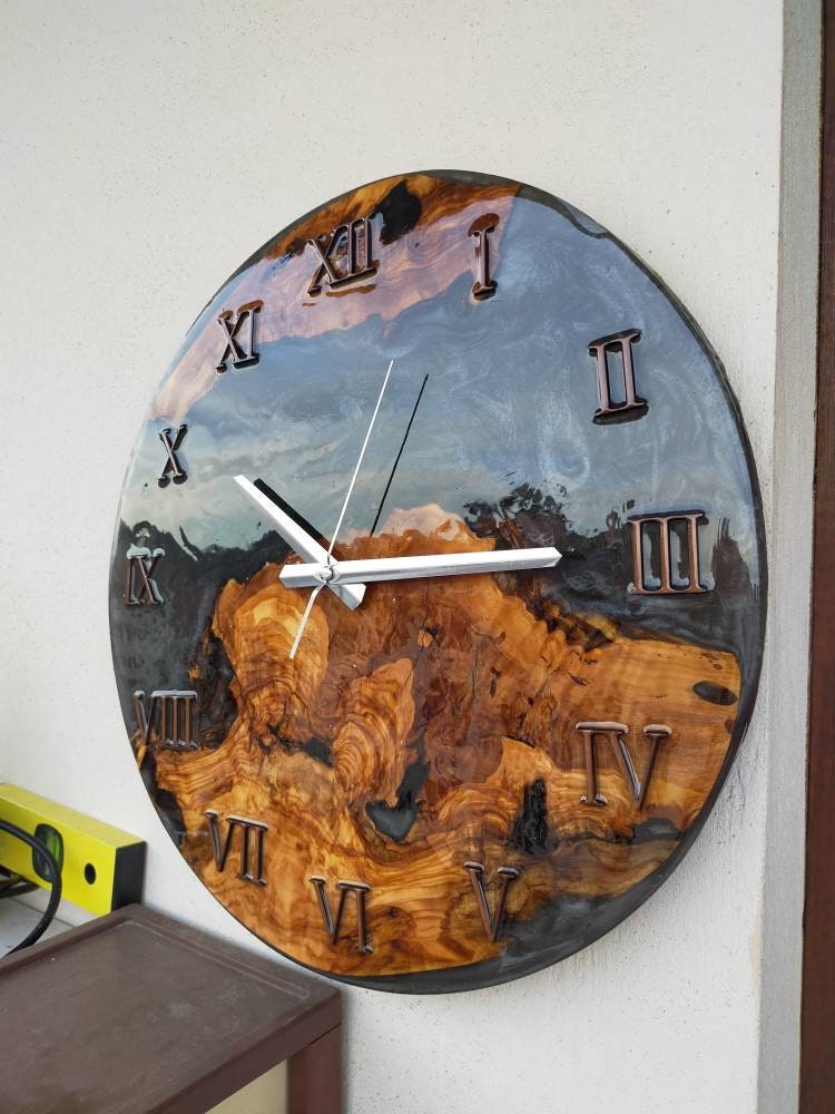 Metallic Color Epoxy & Olive Wood Wall Clock resinwoodliving