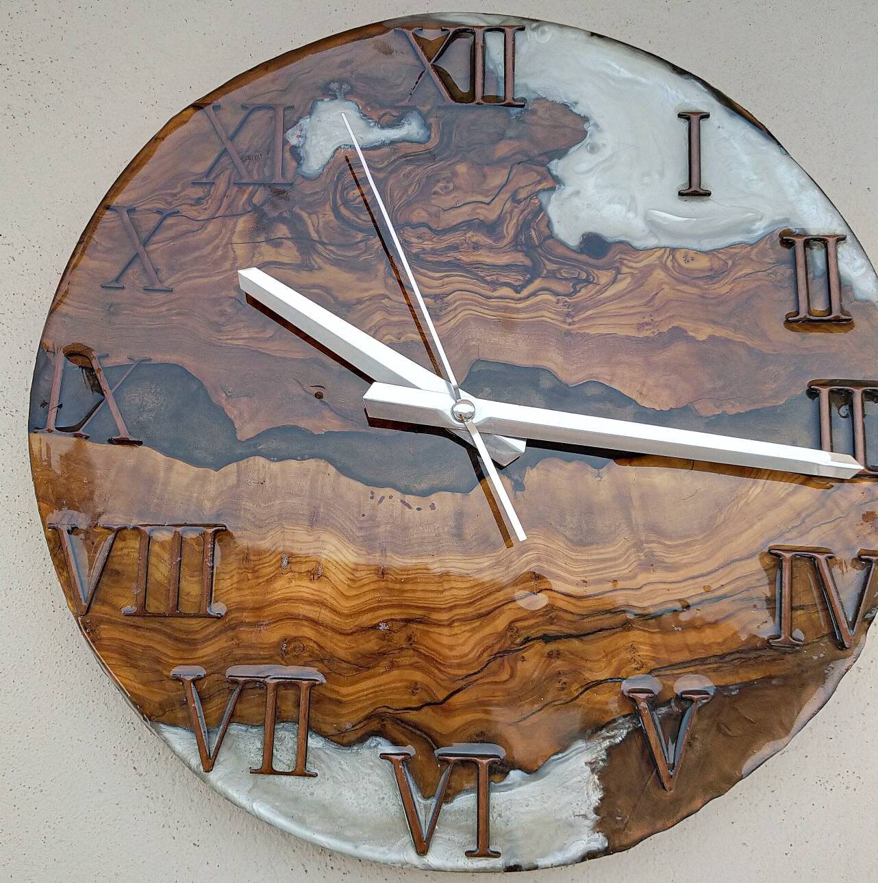 Bicolor Epoxy & Olive Wood Wall Clock Wholesale vendor