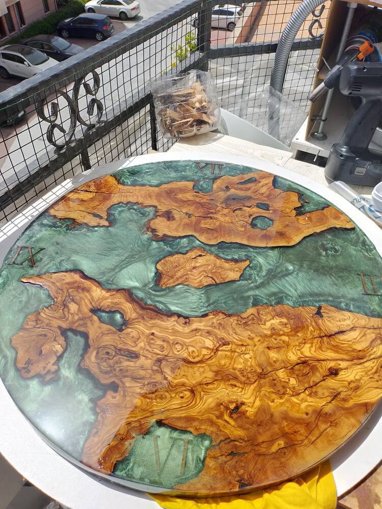 Metallic Color Epoxy & Olive Wood Wall Clock Wholesale vendor