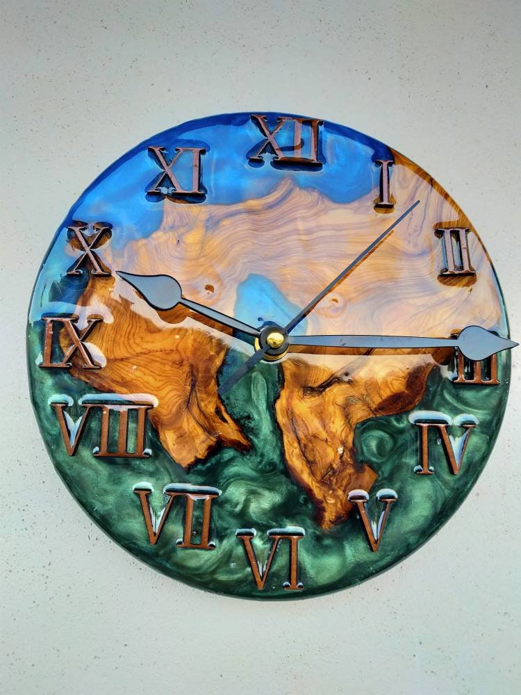 Bicolor Epoxy & Olive Wood Wall Clock Wholesale vendor