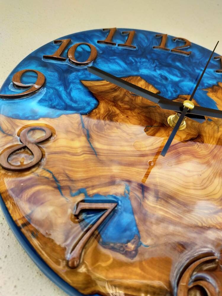 Metallic Color Epoxy & Olive Wood Wall Clock resinwoodliving