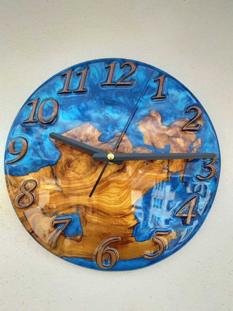 Metallic Color Epoxy & Olive Wood Wall Clock resinwoodliving