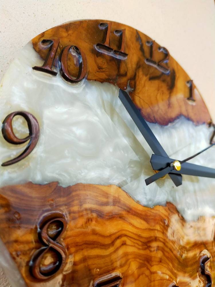 Metallic Color Epoxy & Olive Wood Wall Clock Wholesale vendor