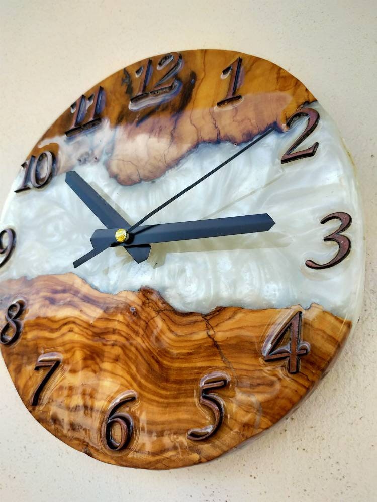 Metallic Color Epoxy & Olive Wood Wall Clock Wholesale vendor