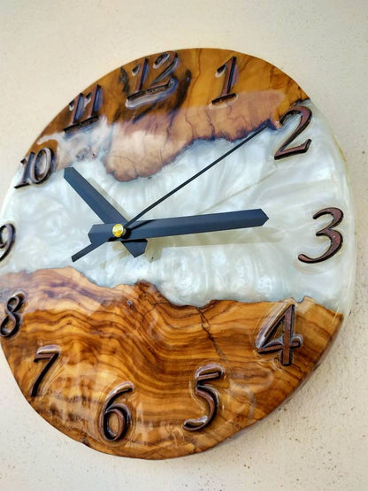 Metallic Color Epoxy & Olive Wood Wall Clock Wholesale vendor