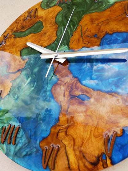 Bicolor Epoxy & Olive Wood Wall Clock Wholesale vendor