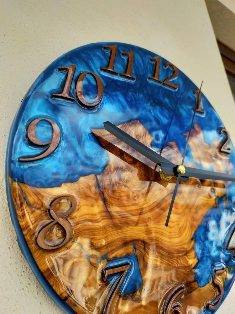 Metallic Color Epoxy & Olive Wood Wall Clock resinwoodliving