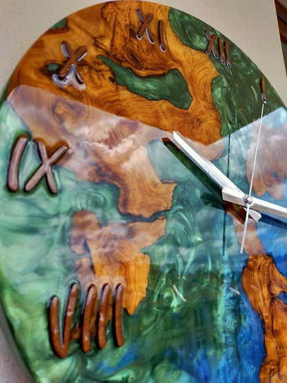 Bicolor Epoxy & Olive Wood Wall Clock Wholesale vendor