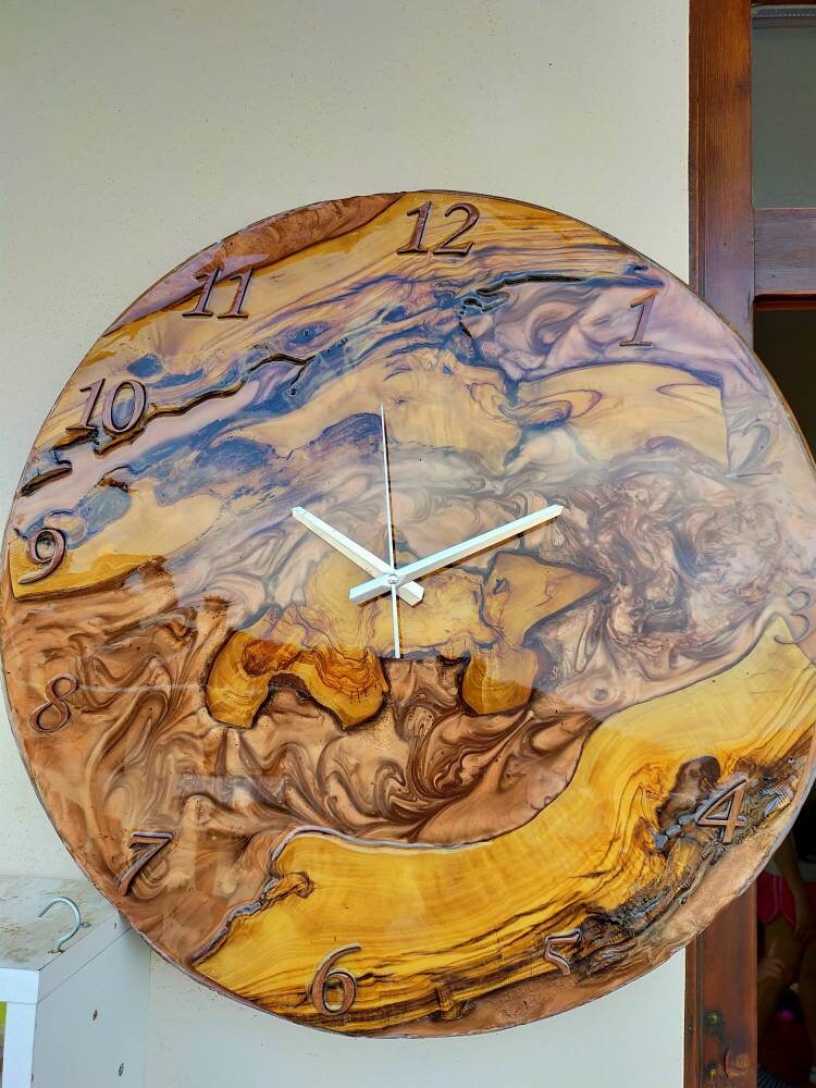 Metallic Color Epoxy & Olive Wood Wall Clock resinwoodliving