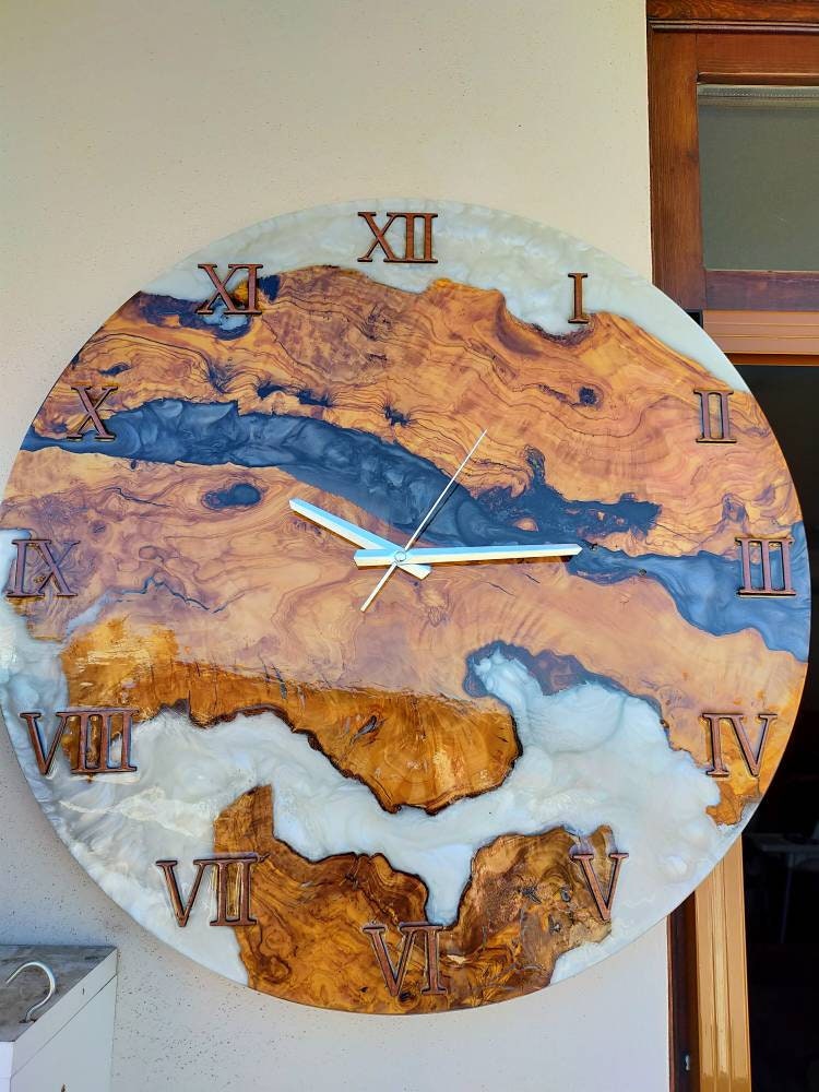 Bicolor Epoxy & Olive Wood Wall Clock Wholesale vendor