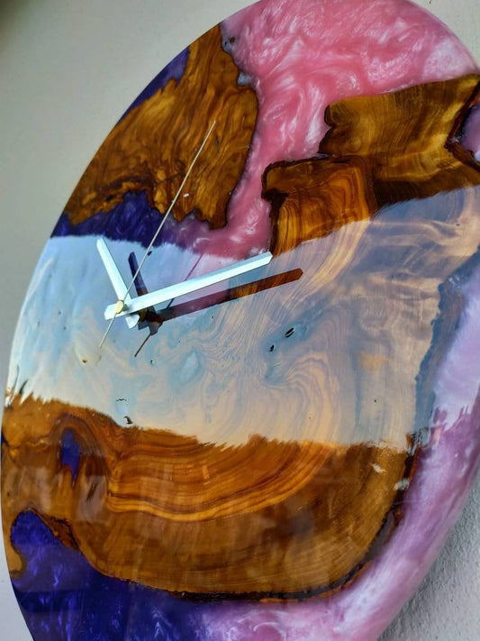 Metallic Color Epoxy & Olive Wood Wall Clock resinwoodliving