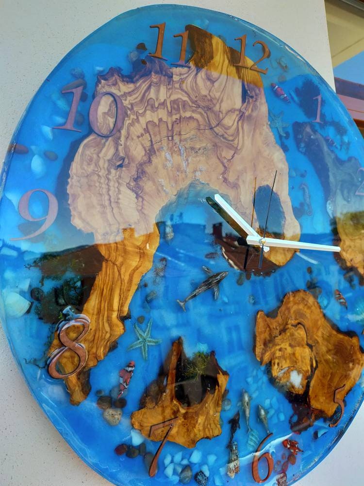 Aquarium Epoxy & Olive Wood Wall Clock Wholesale vendor