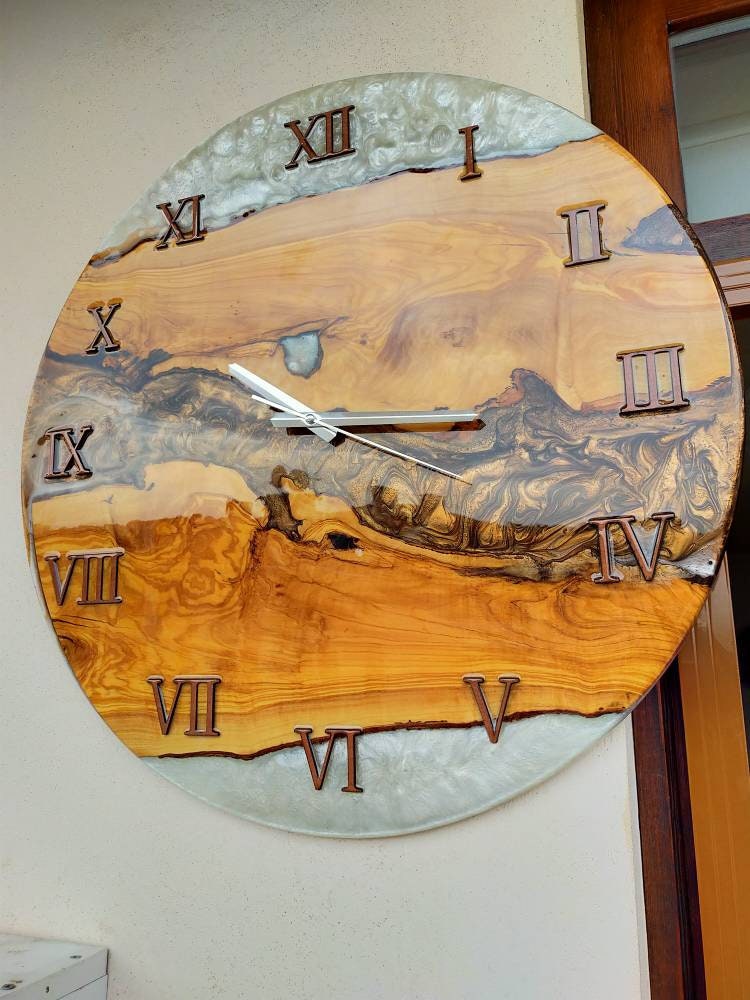 Bicolor Epoxy & Olive Wood Wall Clock Wholesale vendor