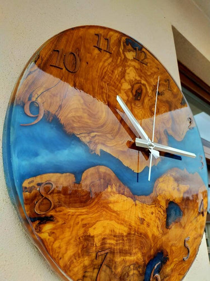 Metallic Color Epoxy & Olive Wood Wall Clock resinwoodliving