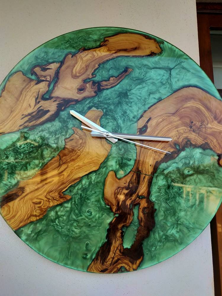 Metallic Color Epoxy & Olive Wood Wall Clock resinwoodliving