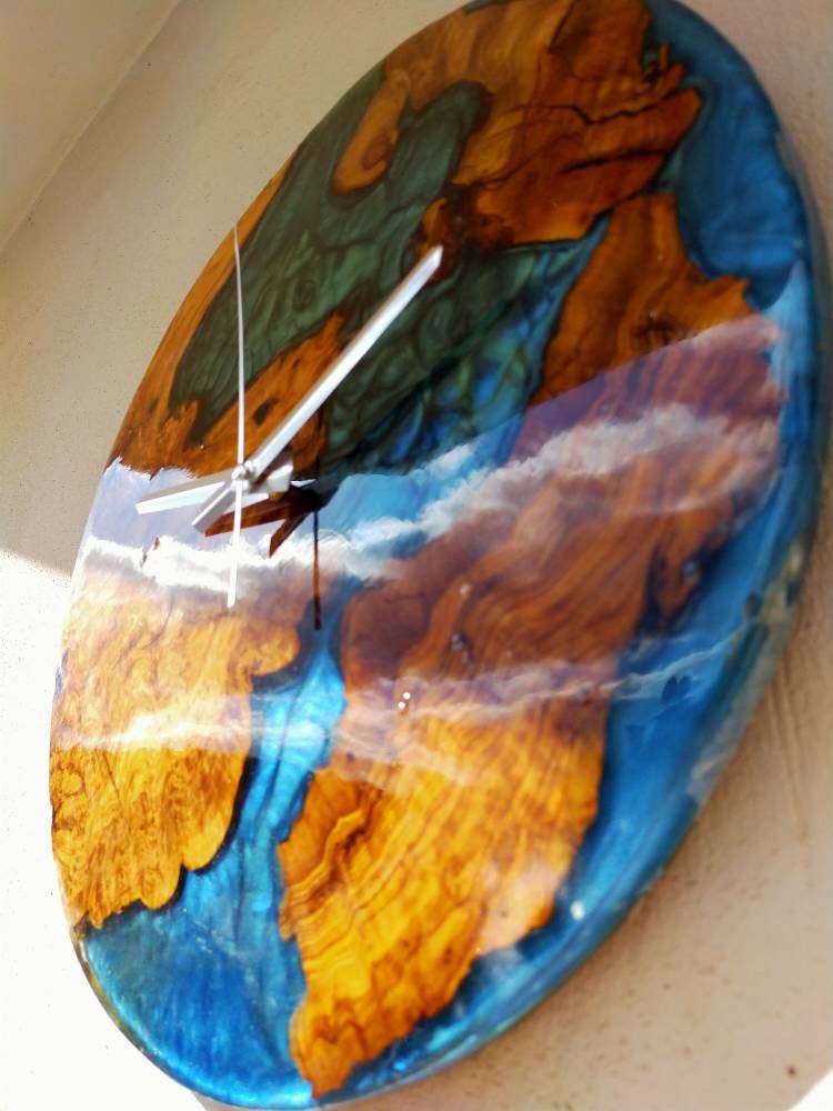 Bicolor Epoxy & Olive Wood Wall Clock Wholesale vendor