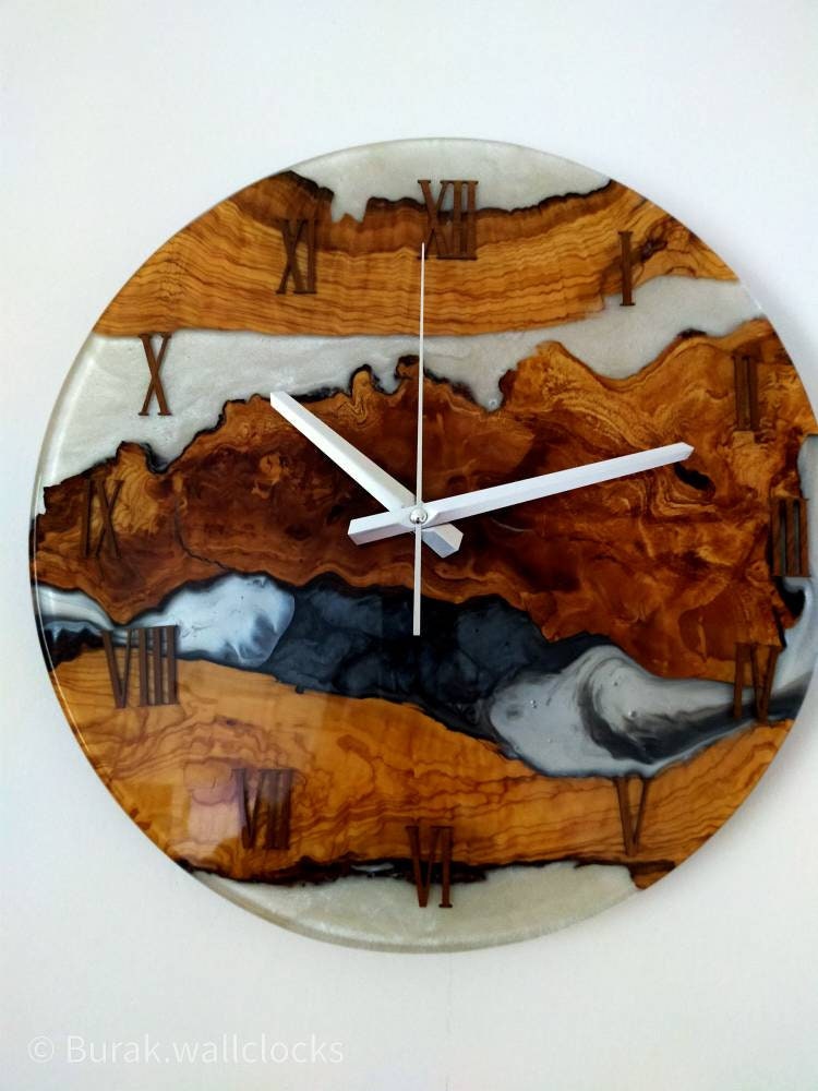 Bicolor Epoxy & Olive Wood Wall Clock Wholesale vendor