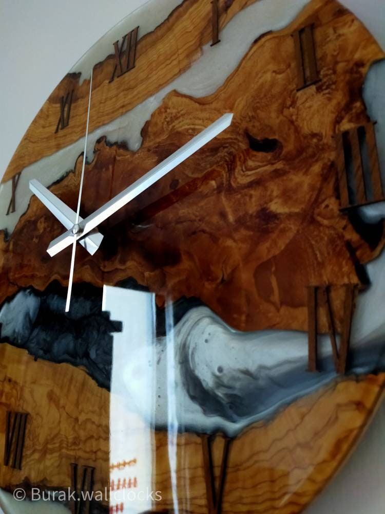 Bicolor Epoxy & Olive Wood Wall Clock Wholesale vendor