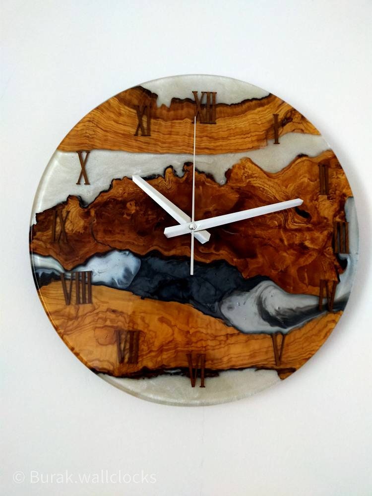 Bicolor Epoxy & Olive Wood Wall Clock Wholesale vendor