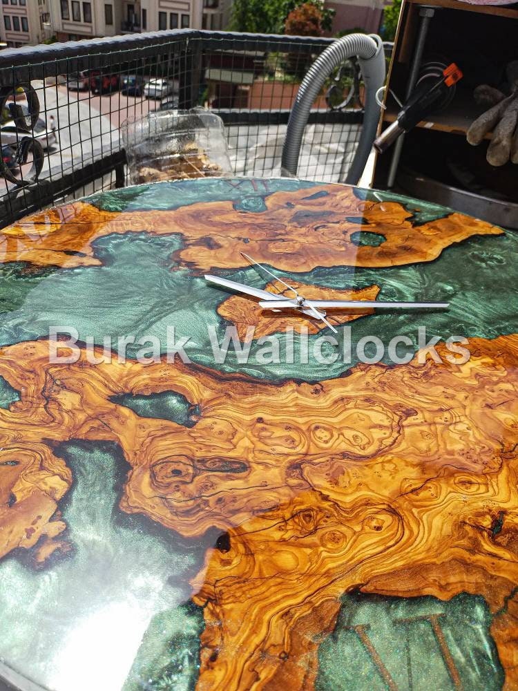 Metallic Color Epoxy & Olive Wood Wall Clock Wholesale vendor