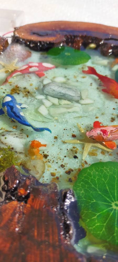 Koifish in resin, gift for friend, Aquarium Look 3D fish pond, Housewarming gift resinwoodliving