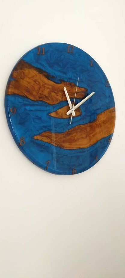 Metallic Color Epoxy & Olive Wood Wall Clock resinwoodliving