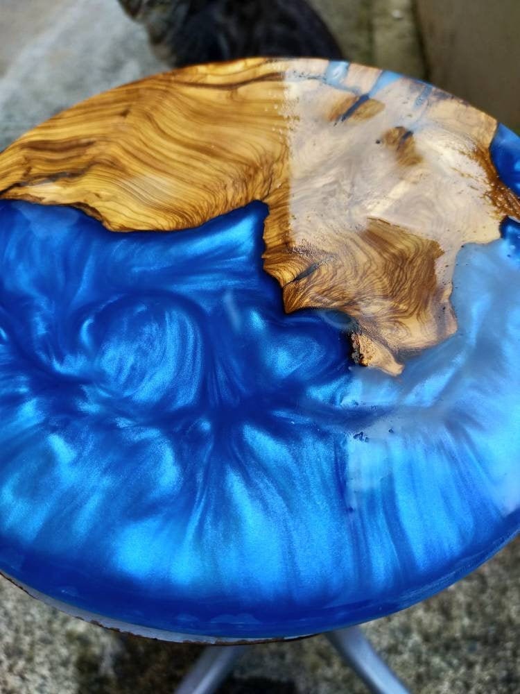 Epoxy Resin & Wood Table Top - Metallic resinwoodliving