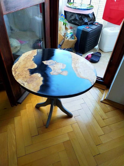 Epoxy Resin & Wood Table Top - Metallic resinwoodliving