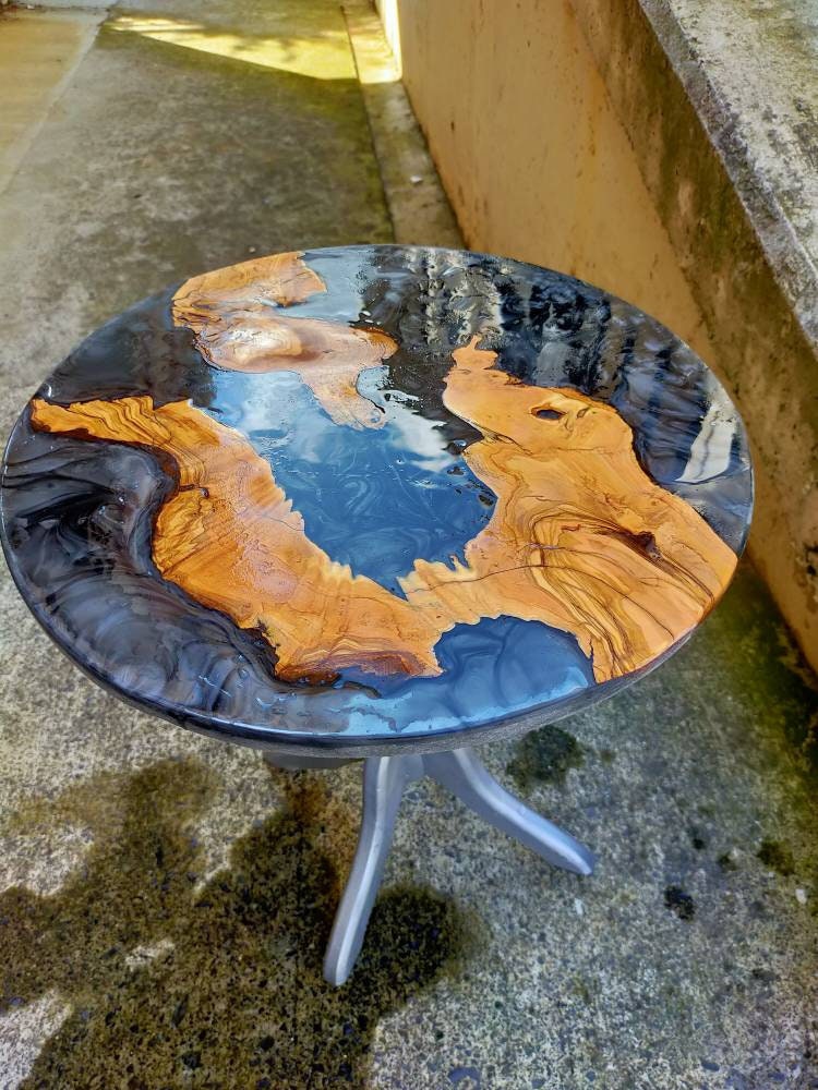 Epoxy Resin & Wood Table Top - Metallic resinwoodliving