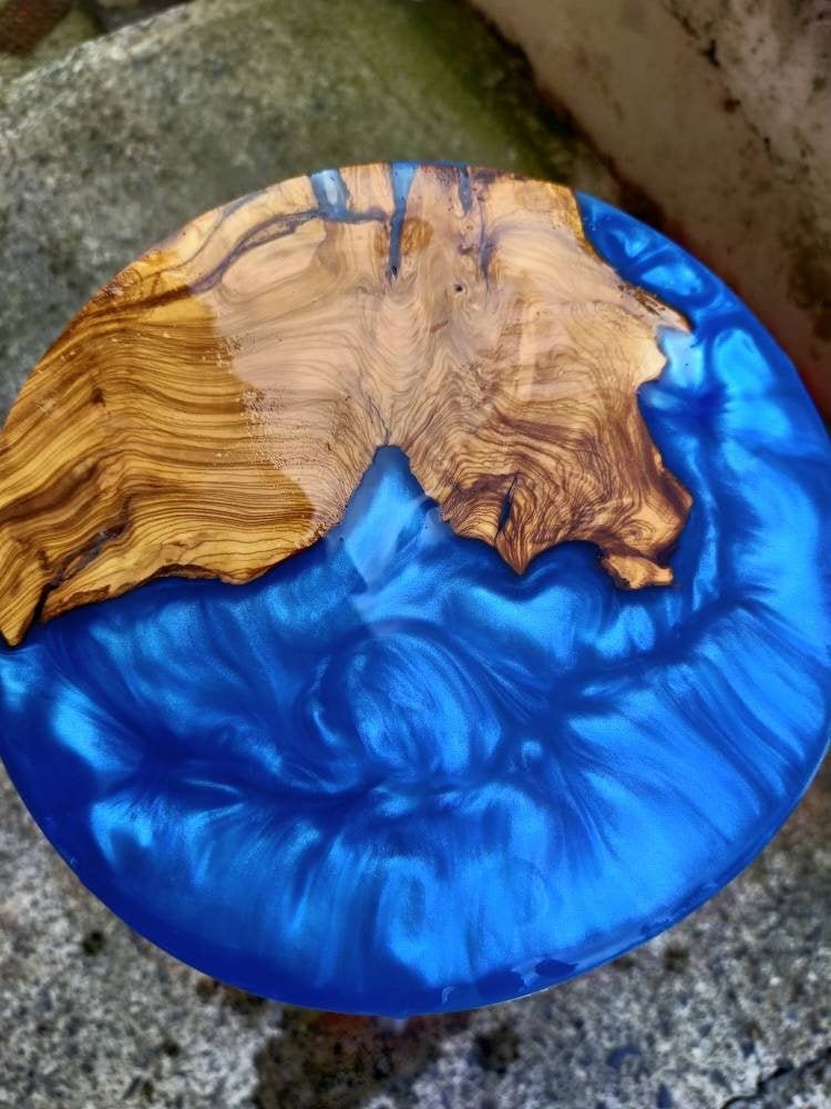 Epoxy Resin & Wood Table Top - Metallic resinwoodliving