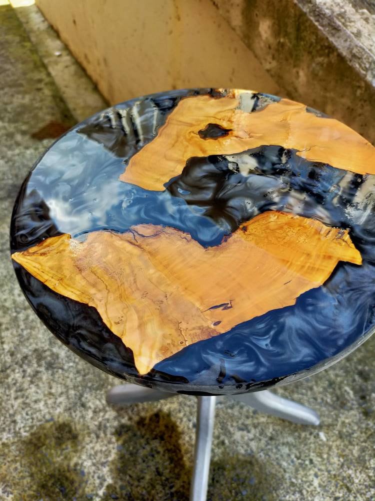 Epoxy Resin & Wood Table Top - Metallic resinwoodliving