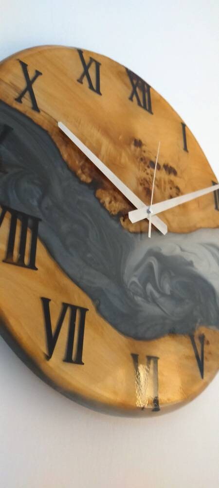 Metallic Color Epoxy & Olive Wood Wall Clock Wholesale vendor