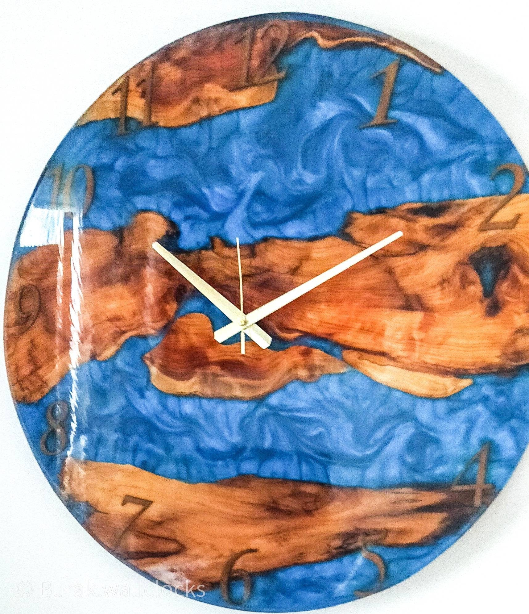 Metallic Color Epoxy & Olive Wood Wall Clock resinwoodliving