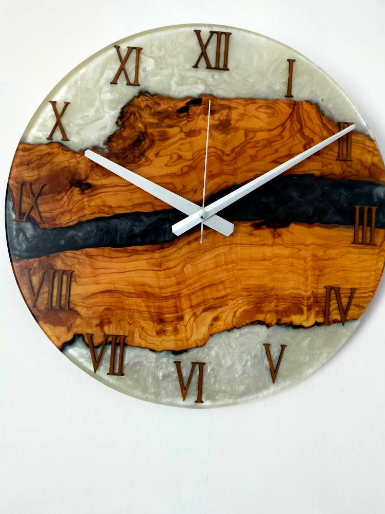 Bicolor Epoxy & Olive Wood Wall Clock Wholesale vendor