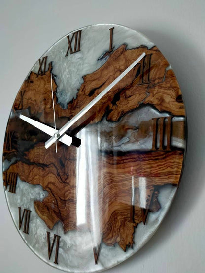 Bicolor Epoxy & Olive Wood Wall Clock Wholesale vendor