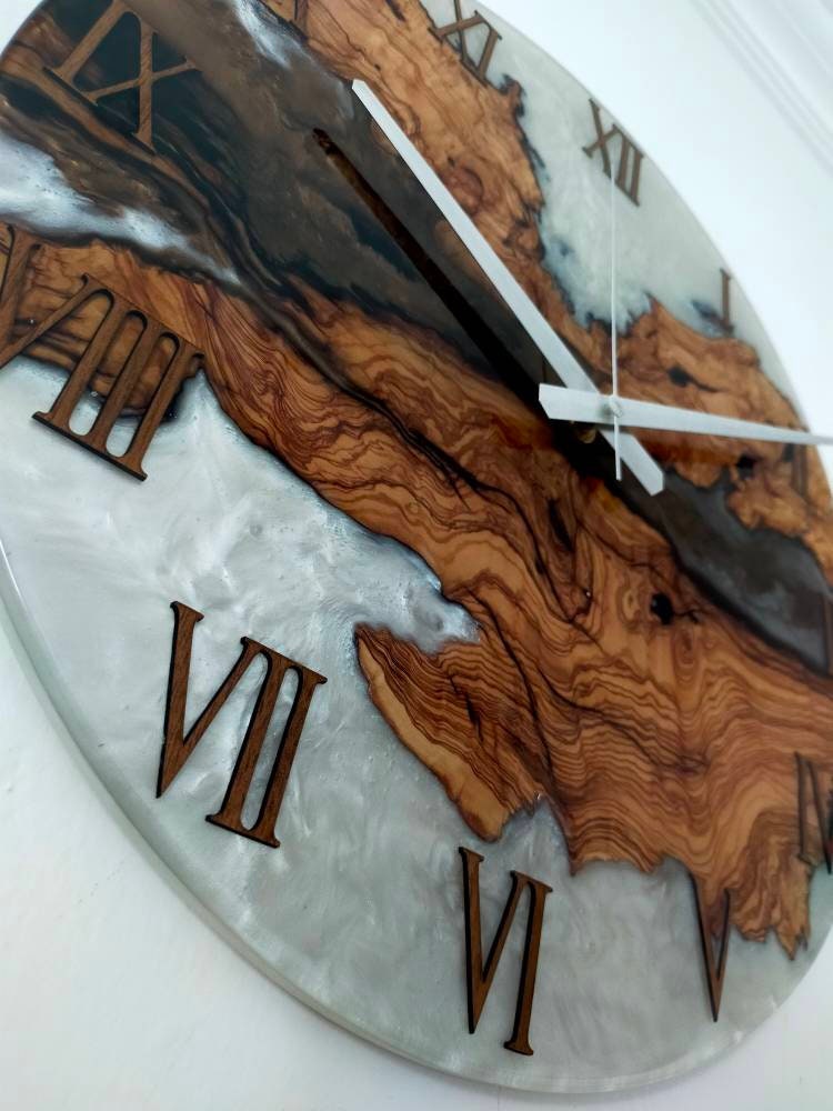 Bicolor Epoxy & Olive Wood Wall Clock Wholesale vendor