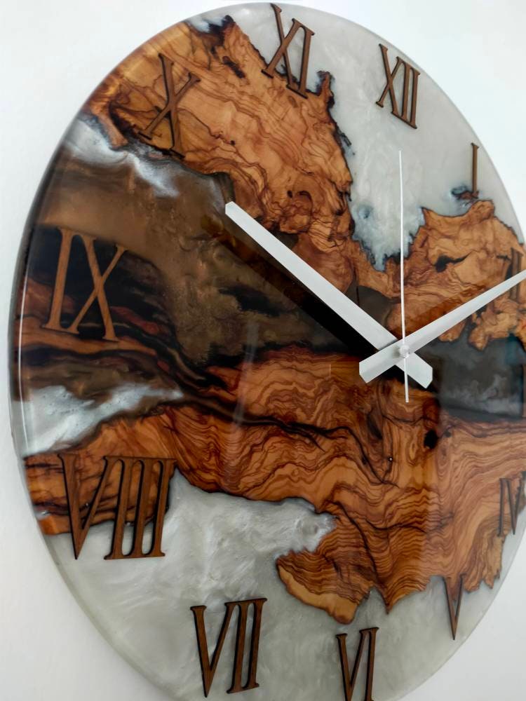 Bicolor Epoxy & Olive Wood Wall Clock Wholesale vendor