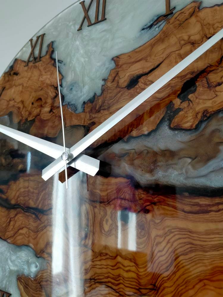 Bicolor Epoxy & Olive Wood Wall Clock Wholesale vendor